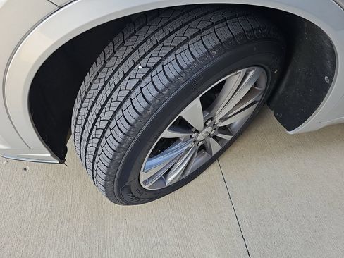 Used 2020 Cadillac XT6 Premium Luxury w/ LPO, Floor Liner Package AWD/4WD image 33