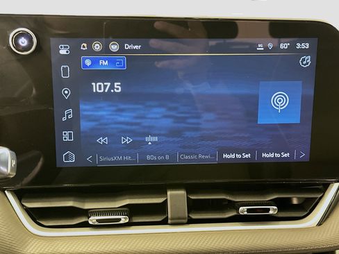 Used 2025 Chevrolet Equinox LT w/ Convenience Package II image 21