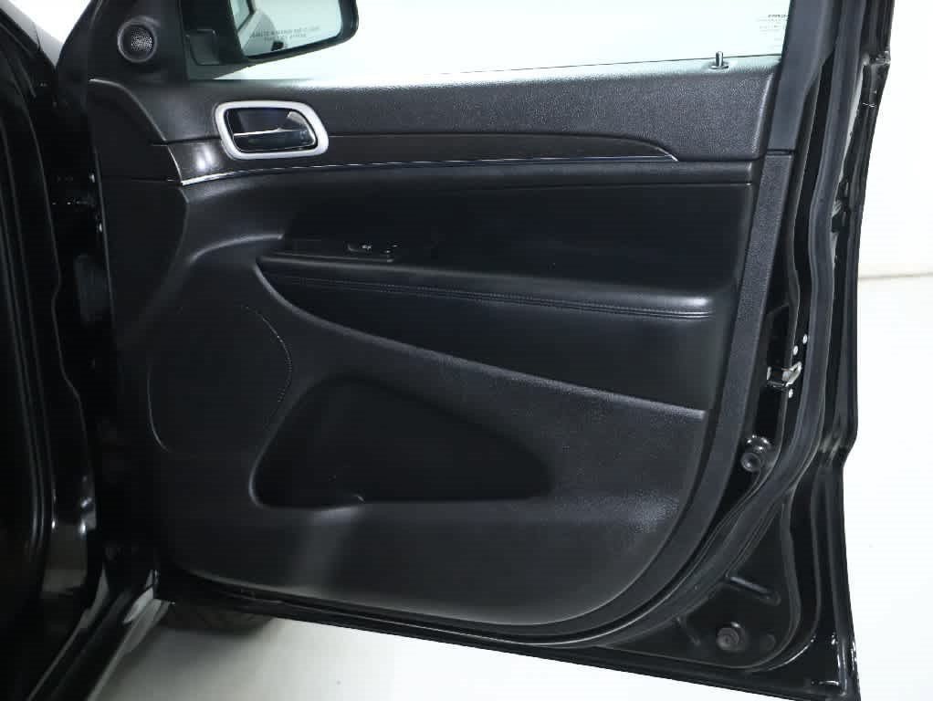 Used 2018 Jeep Grand Cherokee Limited AWD/4WD image 34