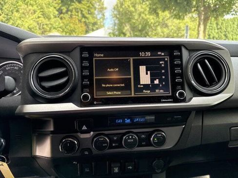 Used 2022 Toyota Tacoma SR5 image 18
