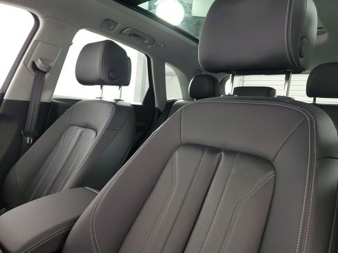 Certified 2023 Audi Q5 2.0T Premium w/ Convenience Package image 32