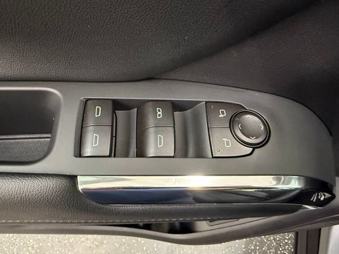Used 2026 Chevrolet Traverse LT AWD/4WD image 10