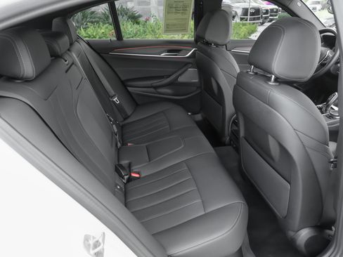 Used 2023 BMW 540i xDrive w/ Premium Package AWD/4WD image 36