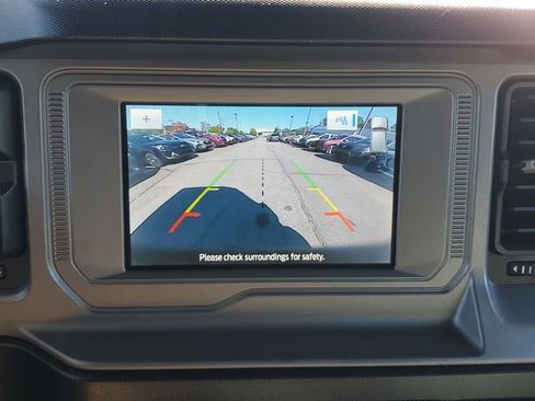 Used 2022 Ford Bronco Outer Banks image 27