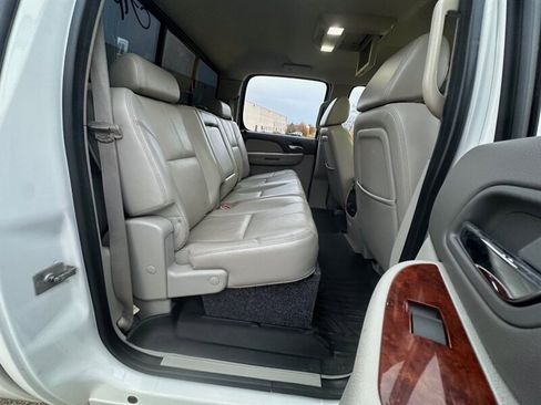 Used 2009 Chevrolet Silverado 3500 LTZ w/ Suspension Package, Off-Road image 23