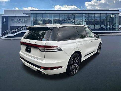 New 2026 Lincoln Aviator Black Label w/ Jet Appearance Package AWD/4WD image 8