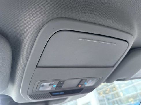 Certified 2022 Ford Explorer XLT w/ Equipment Group 202A image 28