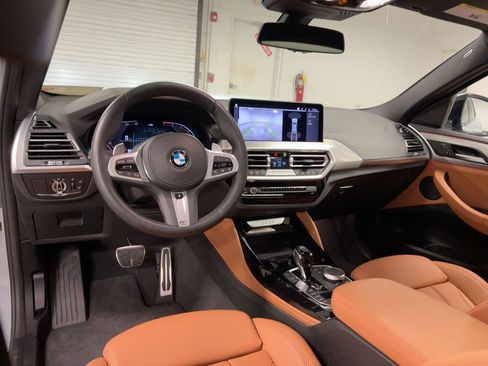 Certified 2025 BMW X4 xDrive30i image 28