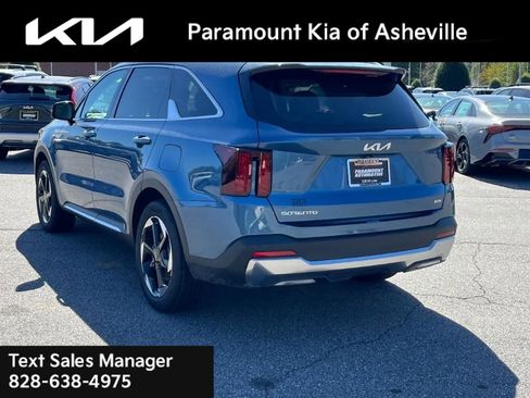 New 2025 Kia Sorento EX image 3