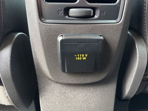 Used 2017 Ford Escape Titanium AWD/4WD image 32