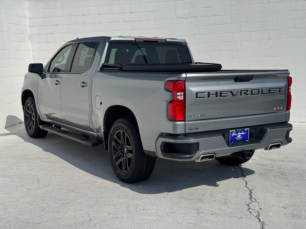 Used 2024 Chevrolet Silverado 1500 RST AWD/4WD image 9