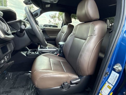 Used 2018 Toyota Tacoma Limited AWD/4WD image 13