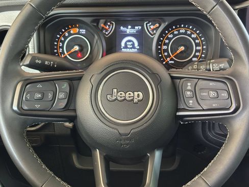 Used 2025 Jeep Wrangler Unlimited Sport AWD/4WD image 27