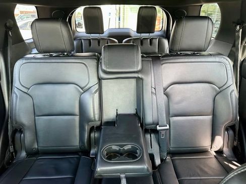 Used 2017 Ford Explorer Limited w/ Equipment Group 301A AWD/4WD image 20