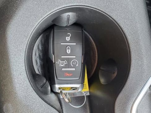 Used 2025 RAM 2500 Laramie image 25