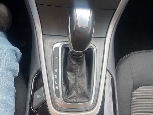 Used 2018 Ford Edge SEL w/ Class II Trailer Tow Package image 38