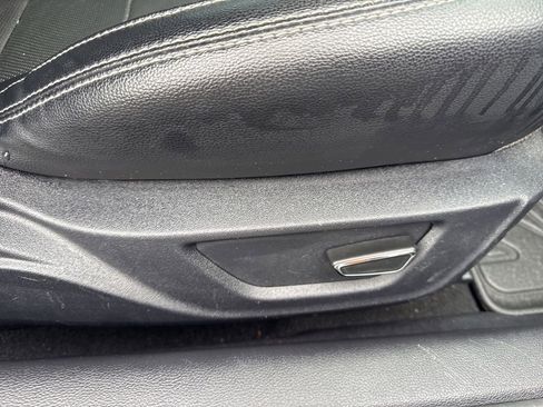 Used 2019 Ford Mustang Premium image 15