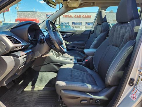Used 2020 Subaru Forester Premium AWD/4WD image 11