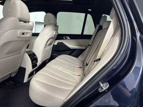 Used 2022 BMW X5 xDrive40i w/ M Sport Package AWD/4WD image 19