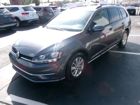 Used 2019 Volkswagen Golf S FWD image 7
