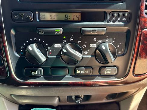 Used 2000 Toyota Land Cruiser image 32