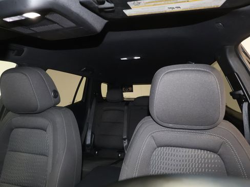 Used 2026 Chevrolet Equinox LT FWD image 19
