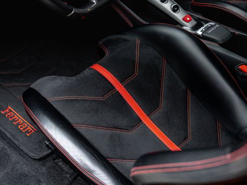 Used 2018 Ferrari 488 GTB RWD image 42