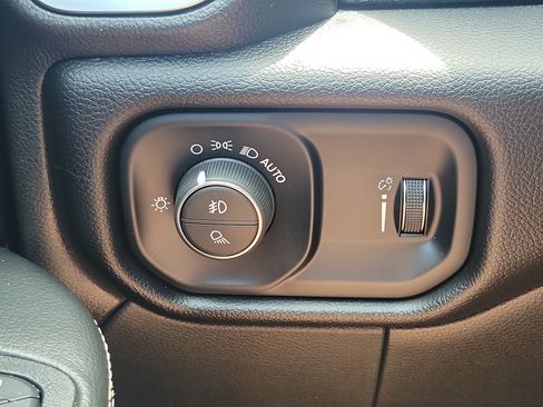 Used 2026 RAM 2500 Big Horn AWD/4WD image 23