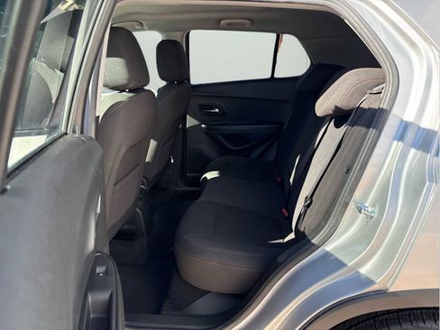 Used 2022 Chevrolet Trax LS w/ Tint and Cruise Package image 12