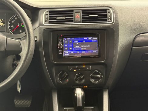 Used 2014 Volkswagen Jetta TDI Value Edition image 15