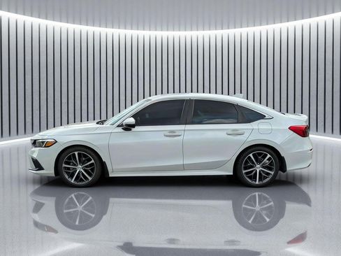 Certified 2022 Honda Civic Touring image 9