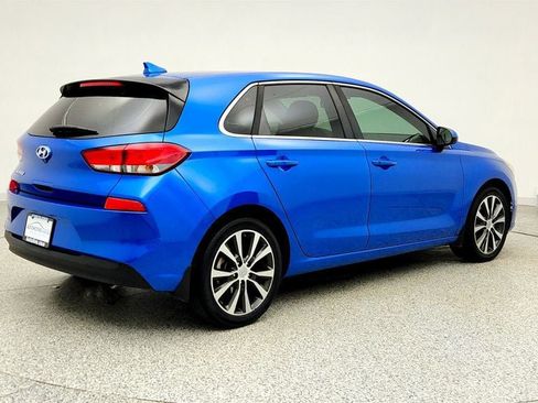 Used 2018 Hyundai Elantra GT image 5