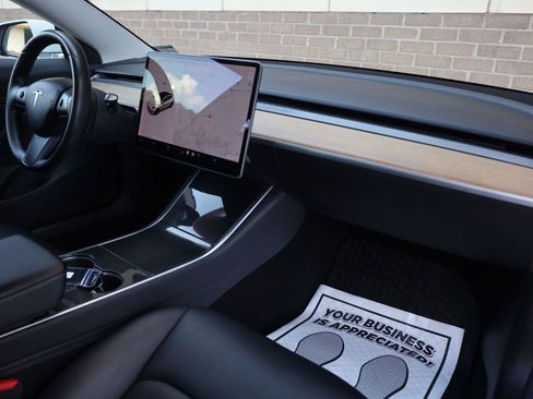Used 2018 Tesla Model 3 Long Range RWD image 28