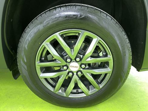 Used 2019 GMC Acadia SLT w/ LPO, Cargo Package image 15