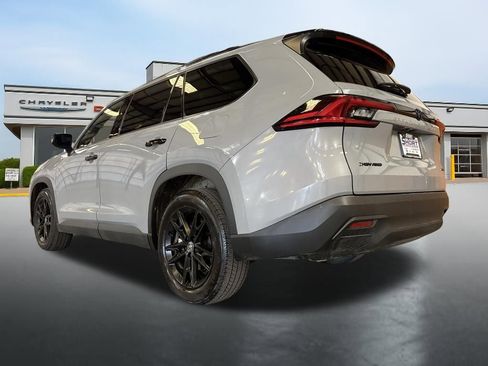 Used 2025 Toyota Grand Highlander AWD Hybrid image 11