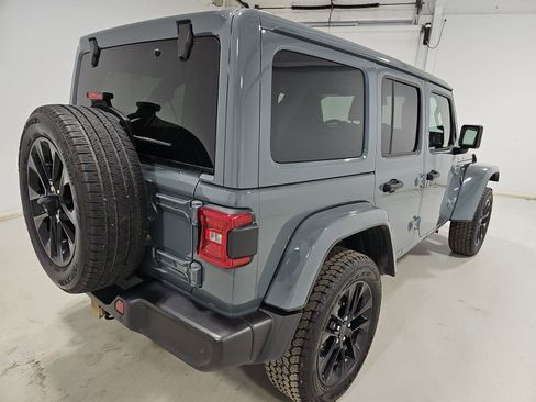 Used 2024 Jeep Wrangler Sahara w/ Technology Group image 4