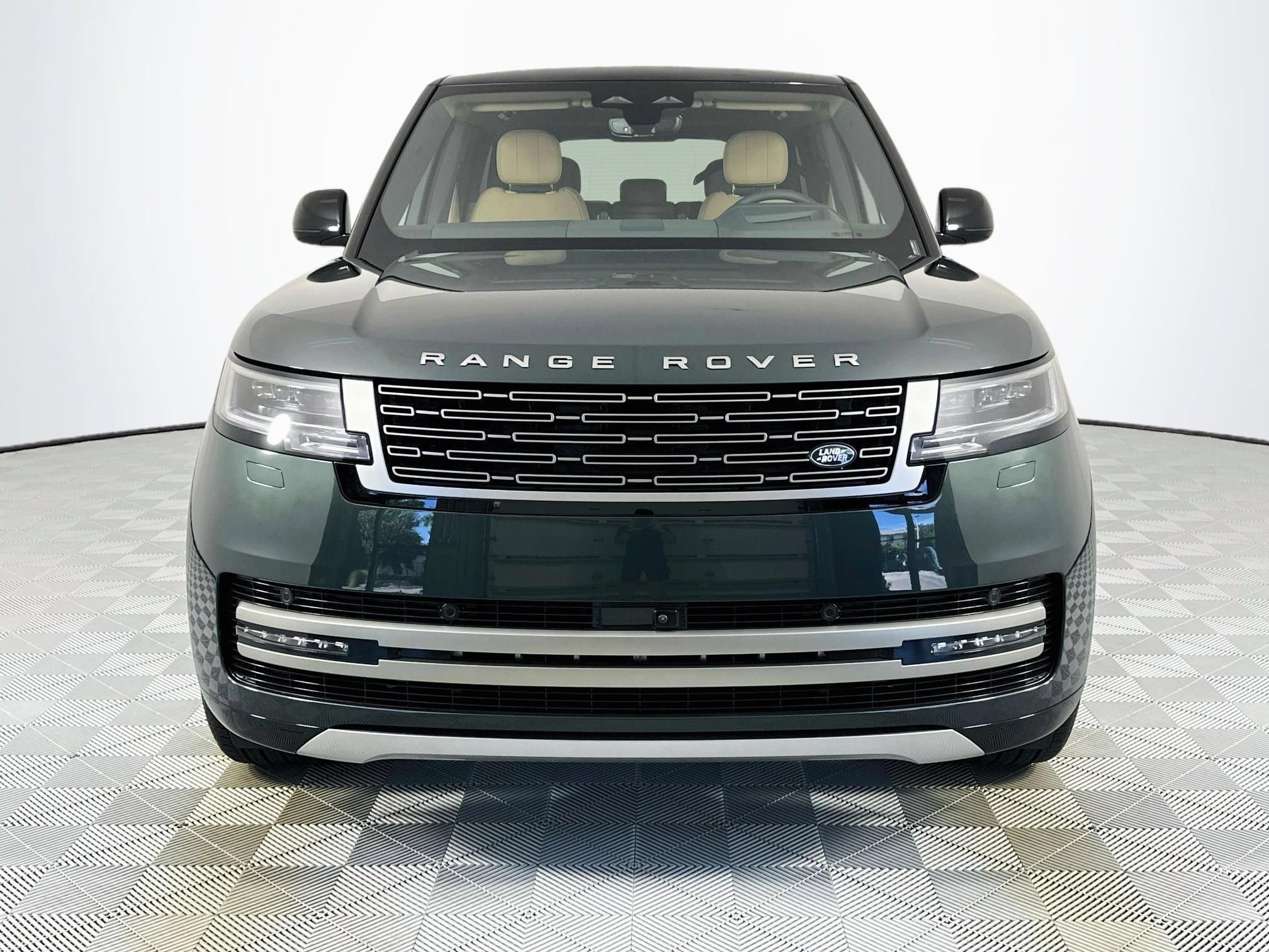 New 2027 Land Rover Range Rover SE AWD/4WD image 2