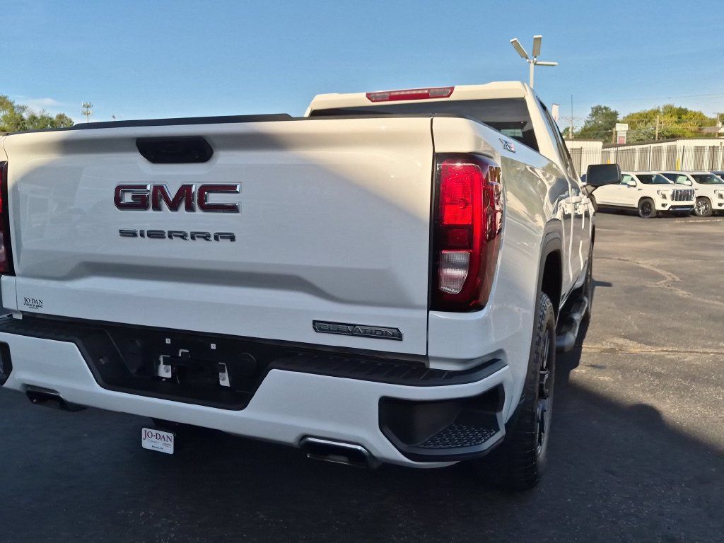 Used 2023 GMC Sierra 1500 Elevation AWD/4WD image 7