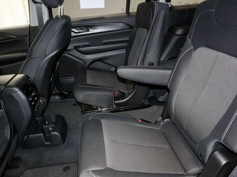 Used 2023 Jeep Grand Cherokee L Laredo w/ Luxury Tech Group I AWD/4WD image 22