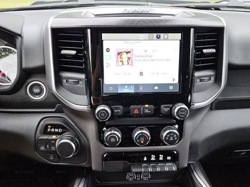 New 2026 RAM 1500 Express AWD/4WD image 17