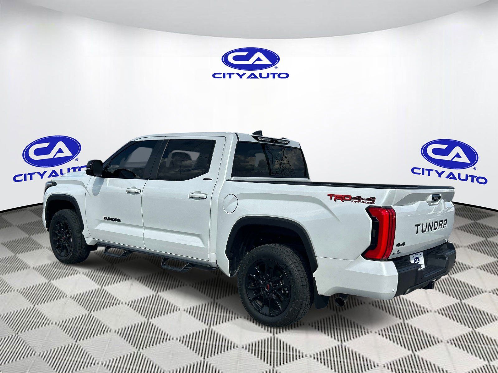 Used 2024 Toyota Tundra Limited w/ TRD Off-Road Package AWD/4WD image 5