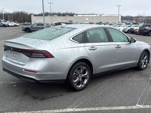 Used 2024 Honda Accord EX image 6