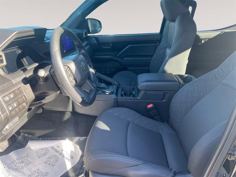 Used 2025 Toyota Tacoma SR image 9