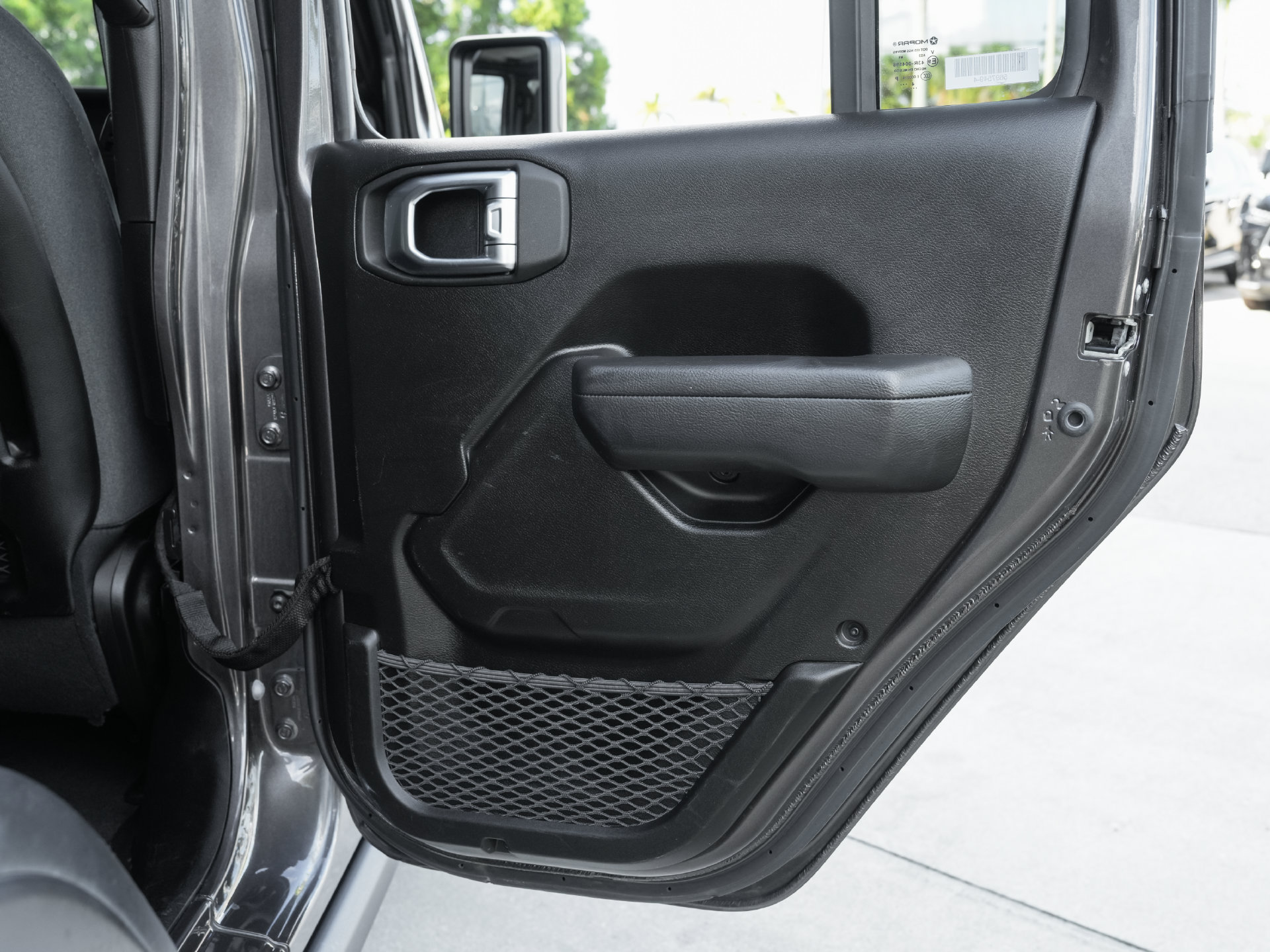Used 2025 Jeep Wrangler Unlimited Rubicon AWD/4WD image 37