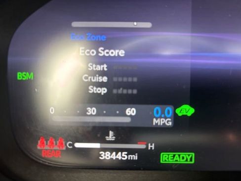 Used 2023 Toyota RAV4 XSE AWD/4WD image 11