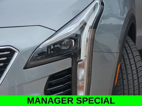 Used 2023 Cadillac XT4 Premium Luxury FWD image 33