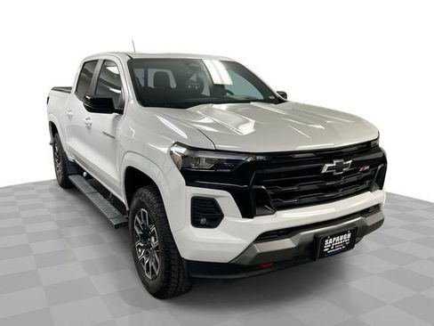 Certified 2024 Chevrolet Colorado Z71 w/ Z71 Convenience Package 2 AWD/4WD image 1