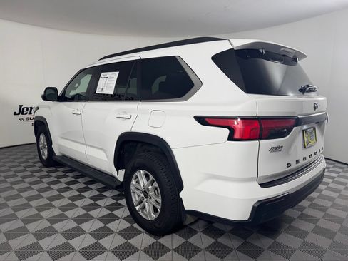 Used 2025 Toyota Sequoia SR5 AWD/4WD image 8