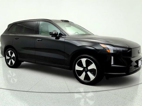 Used 2025 Volvo EX90 Plus AWD/4WD image 3