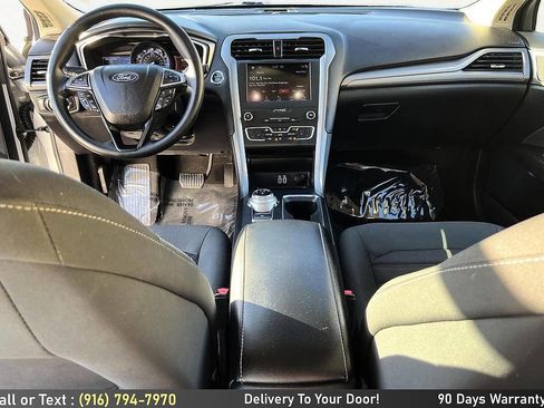 Used 2019 Ford Fusion SE AWD/4WD image 16